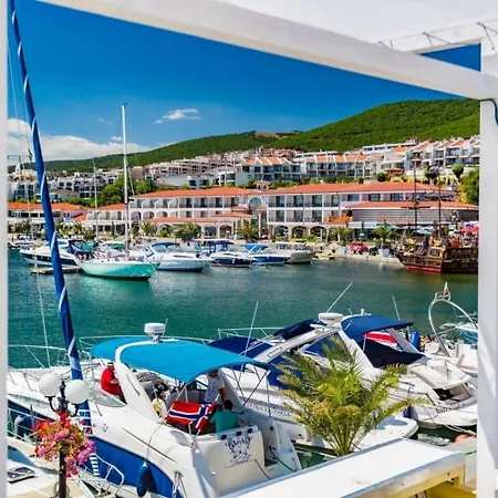 Marina St. Vlas Aparthotel